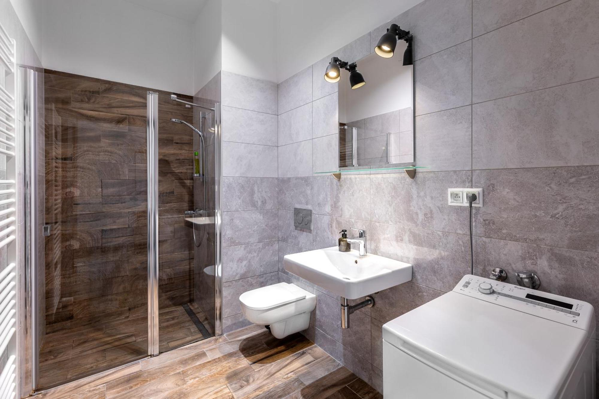 Skackava - Beautiful New Apartment In Direct Centrum, 24H Self Check-In Banská Bystrica Exterior photo