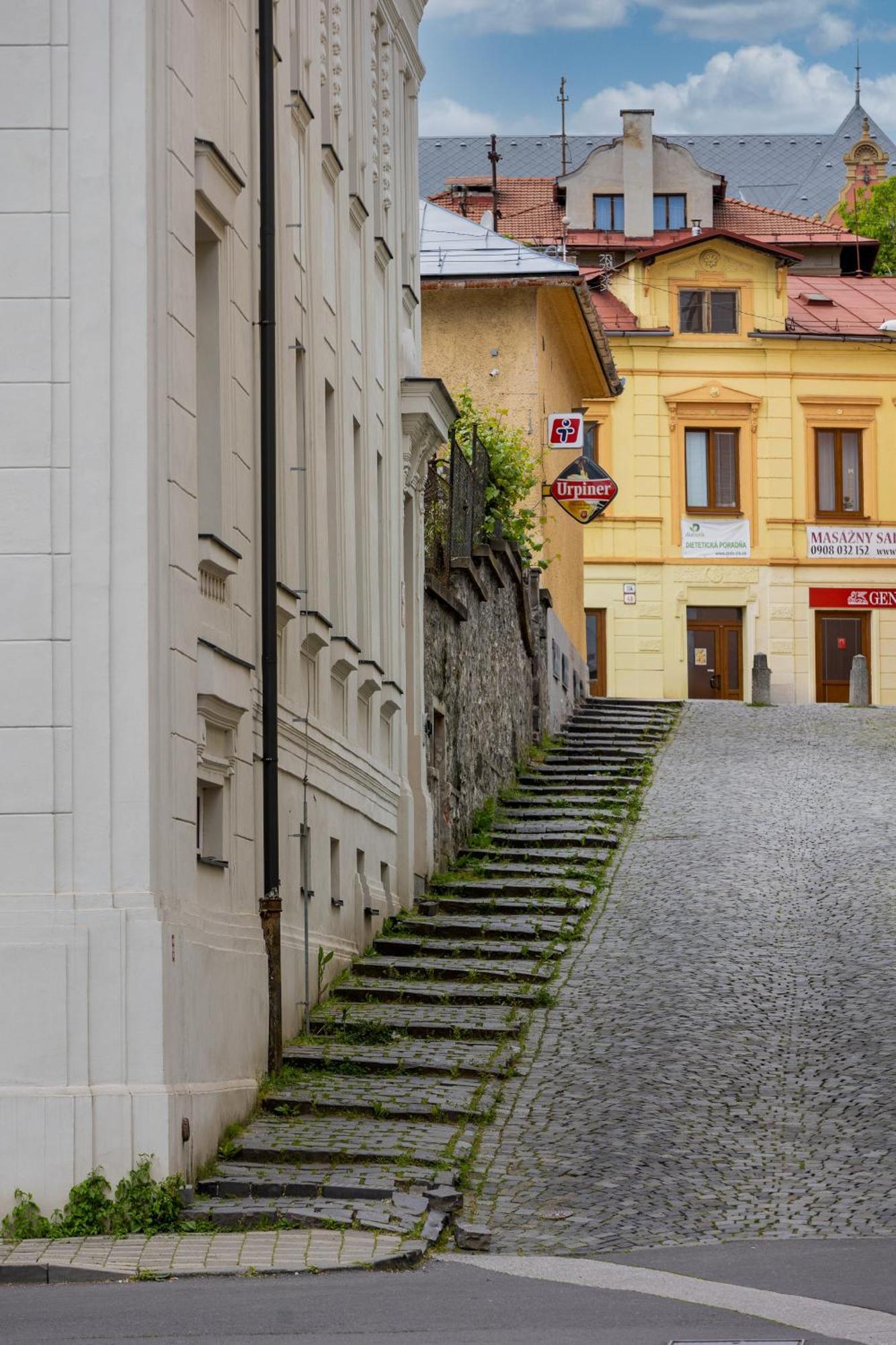 Skackava - Beautiful New Apartment In Direct Centrum, 24H Self Check-In Banská Bystrica Exterior photo